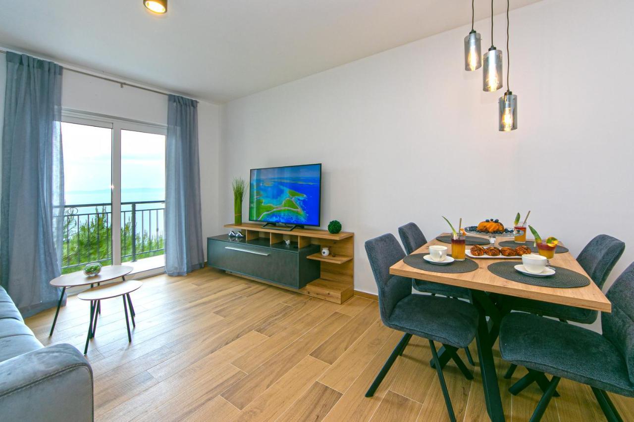Vidra Apartment *
